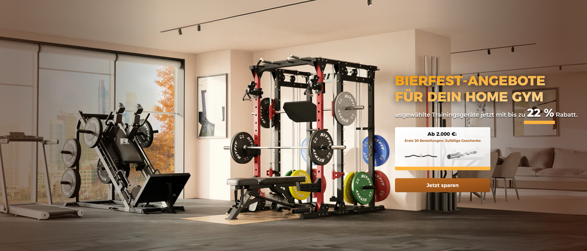 Modernes Home Gym mit schwarzer Kraftstation, Laufband und Hanteln in hellem Fitnessraum